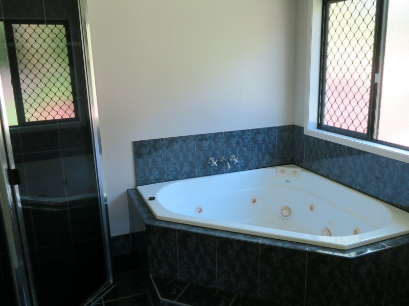 62 Fairley Street, Redlynch QLD 4870