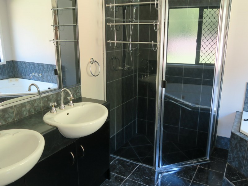 62 Fairley Street, Redlynch QLD 4870