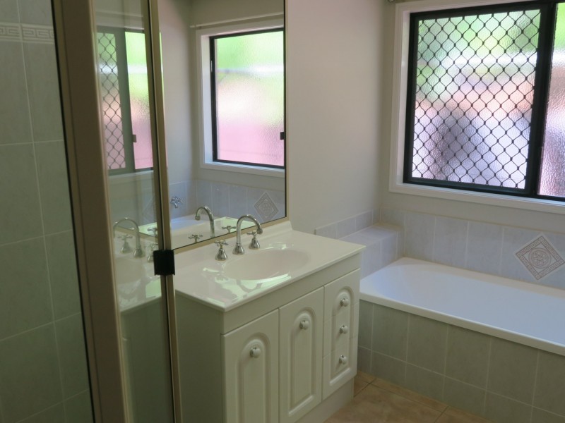 62 Fairley Street, Redlynch QLD 4870