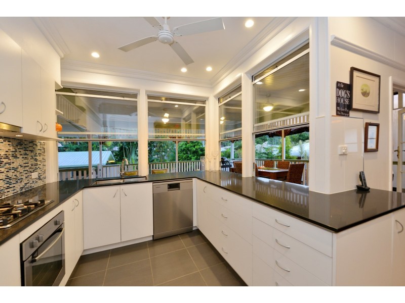 232 Woodward Street, Whitfield QLD 4870