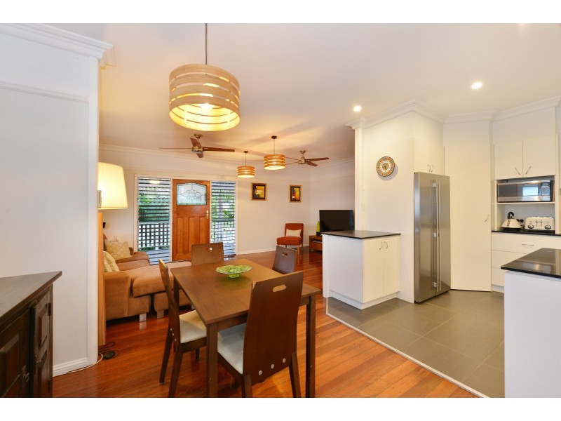 232 Woodward Street, Whitfield QLD 4870
