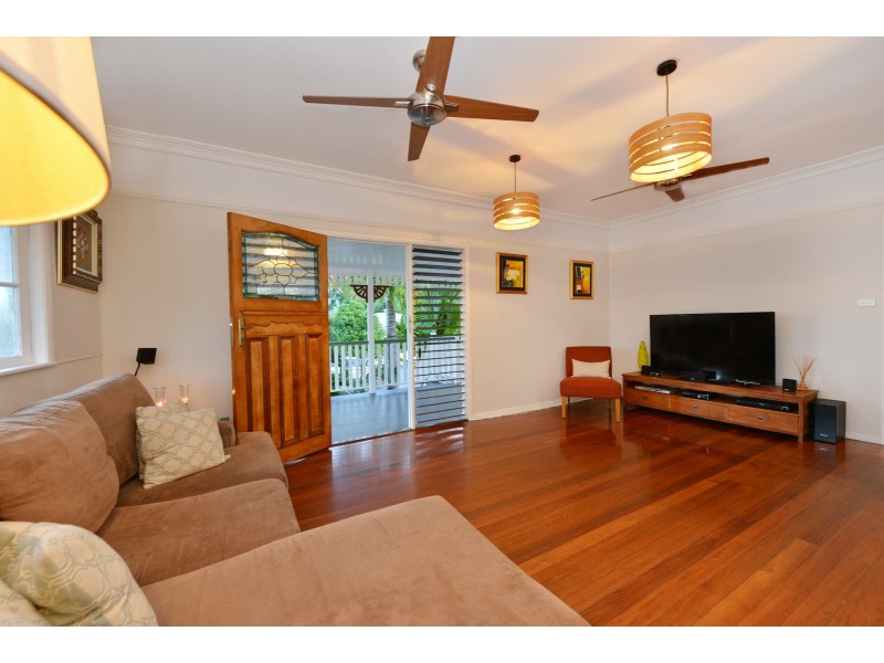 232 Woodward Street, Whitfield QLD 4870