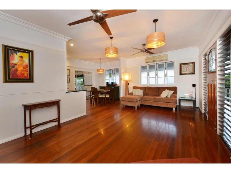 232 Woodward Street, Whitfield QLD 4870