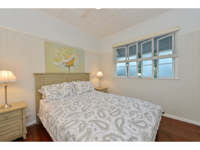 232 Woodward Street, Whitfield QLD 4870