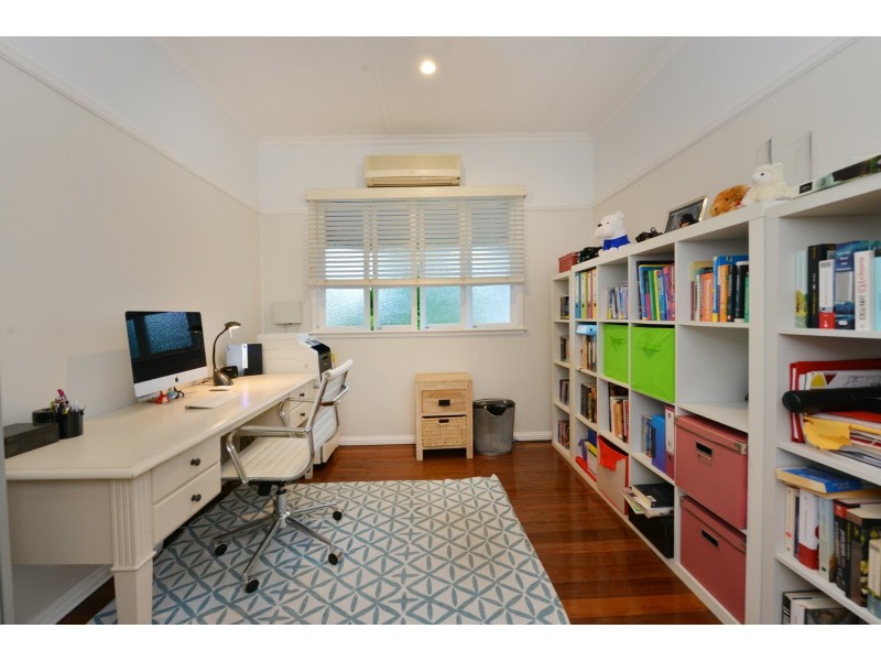 232 Woodward Street, Whitfield QLD 4870