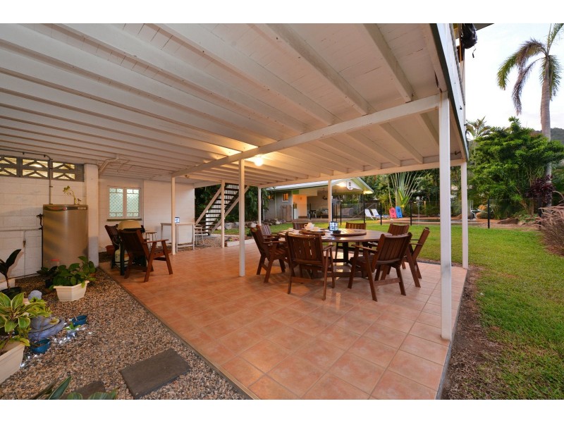 232 Woodward Street, Whitfield QLD 4870