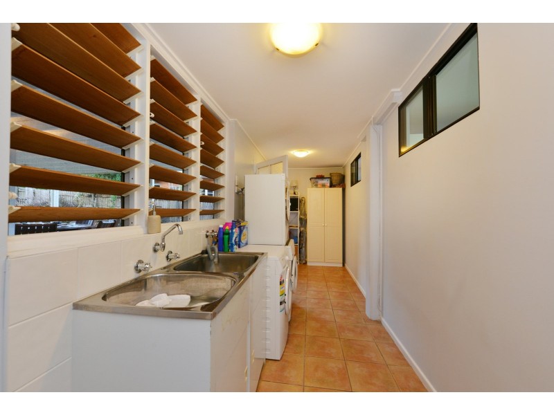 232 Woodward Street, Whitfield QLD 4870