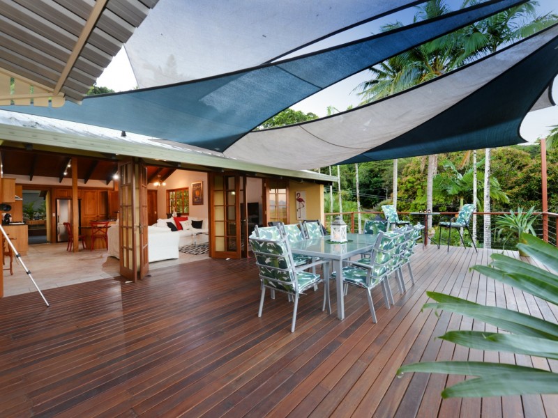 6 Price Close, Edge Hill QLD 4870