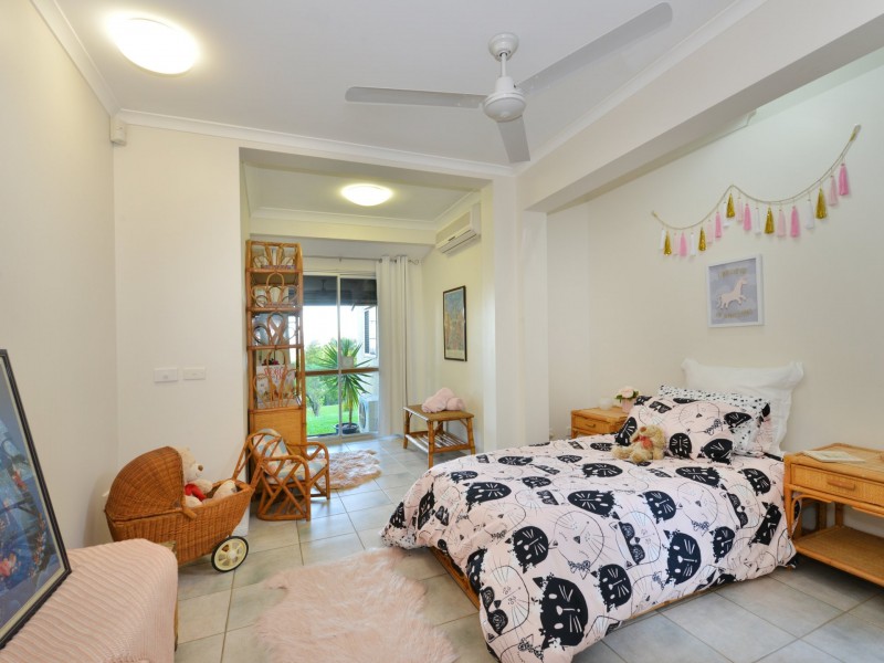 6 Price Close, Edge Hill QLD 4870