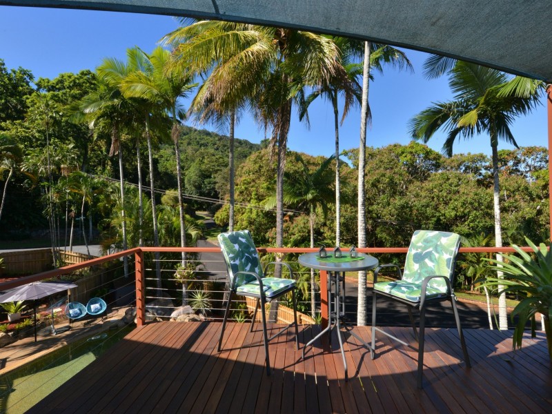 6 Price Close, Edge Hill QLD 4870