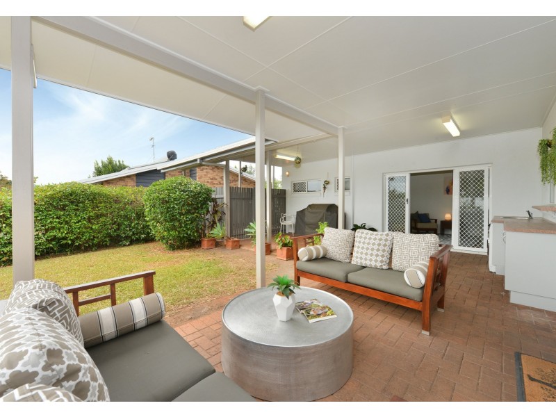 12 Eugenia Crescent, Redlynch QLD 4870