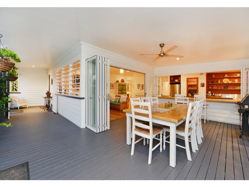 13 Keirle Avenue, Whitfield QLD 4870