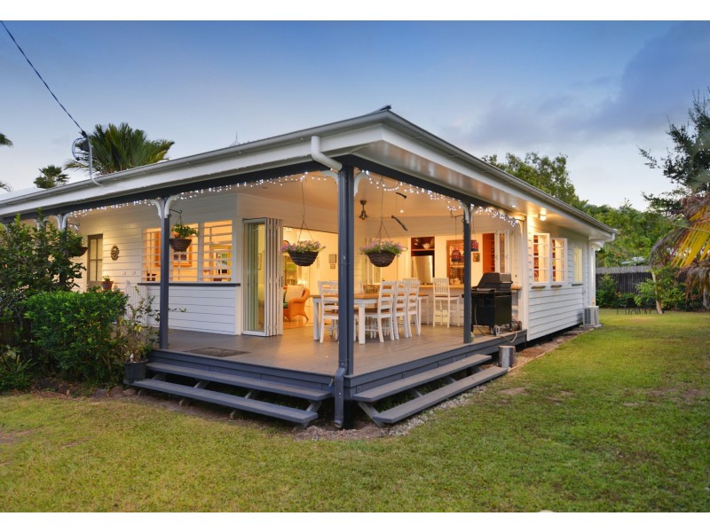 13 Keirle Avenue, Whitfield QLD 4870