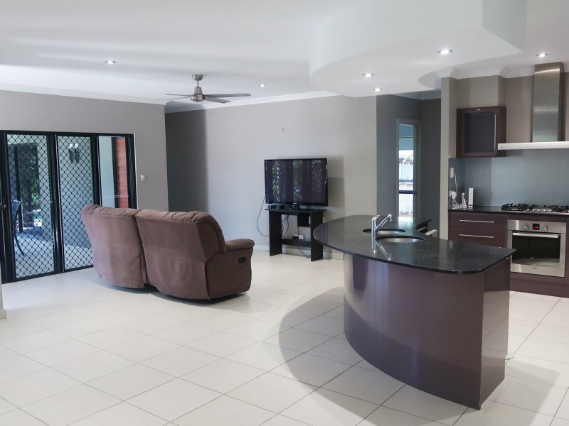 3 Chapel Close, Brinsmead QLD 4870