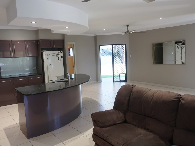 3 Chapel Close, Brinsmead QLD 4870