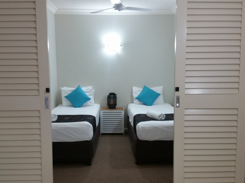 1105/2 Greenslopes Street, Cairns North QLD 4870