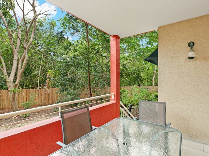 1105/2 Greenslopes Street, Cairns North QLD 4870