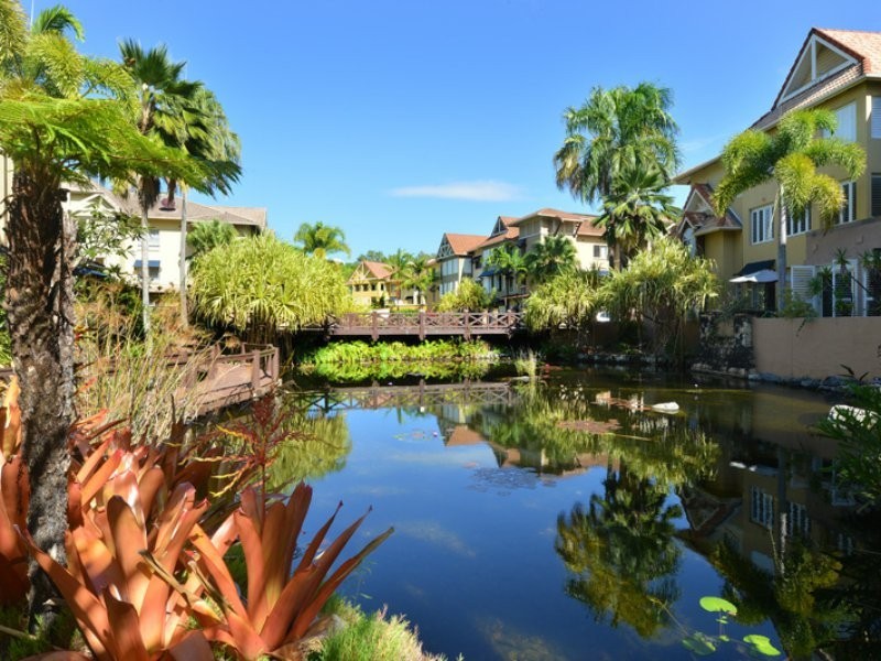 1105/2 Greenslopes Street, Cairns North QLD 4870