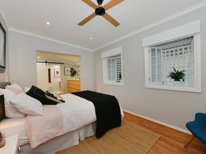 34 Walsh Street, Edge Hill QLD 4870