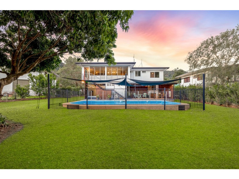 41 Nolan Street, Whitfield QLD 4870