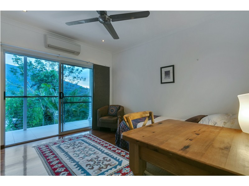 32 View Street, Brinsmead QLD 4870