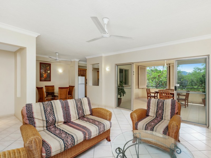 1619/2 Greenslopes Street, Cairns North QLD 4870