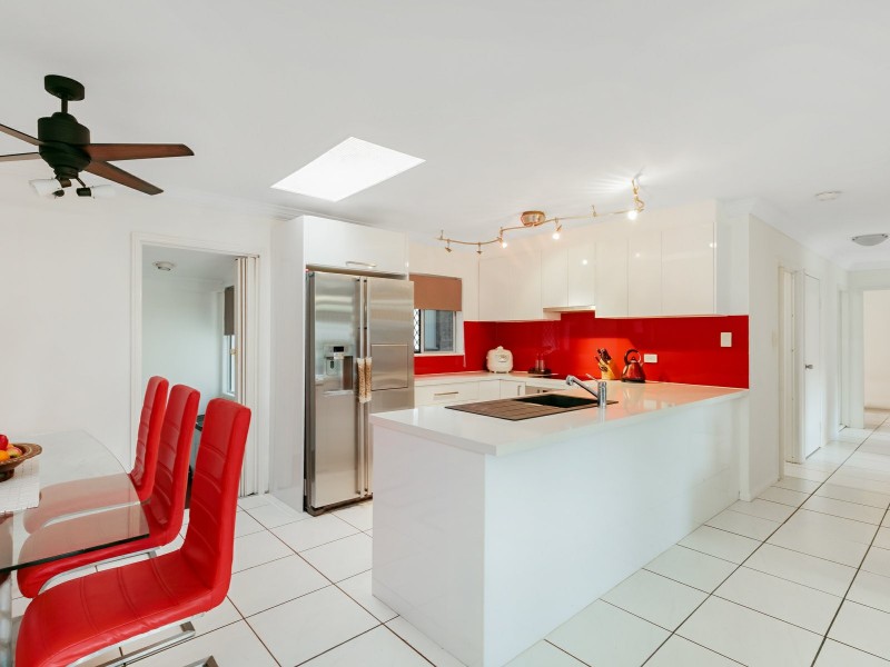 166 Sydney Street, Bayview Heights QLD 4868