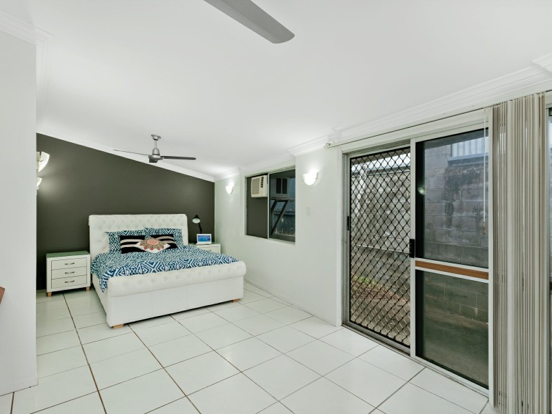 166 Sydney Street, Bayview Heights QLD 4868