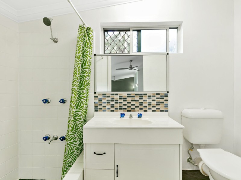 166 Sydney Street, Bayview Heights QLD 4868