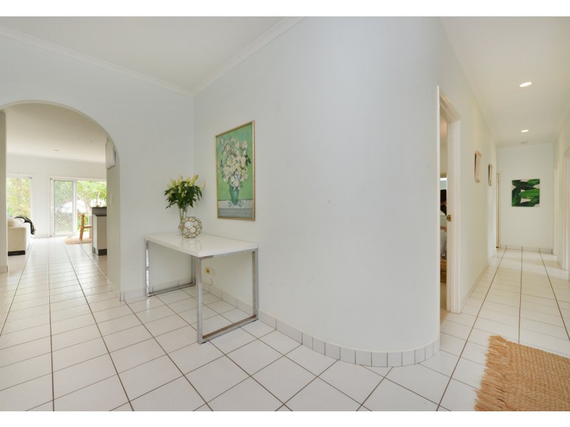 12 Eugenia  Crescent, Redlynch QLD 4870