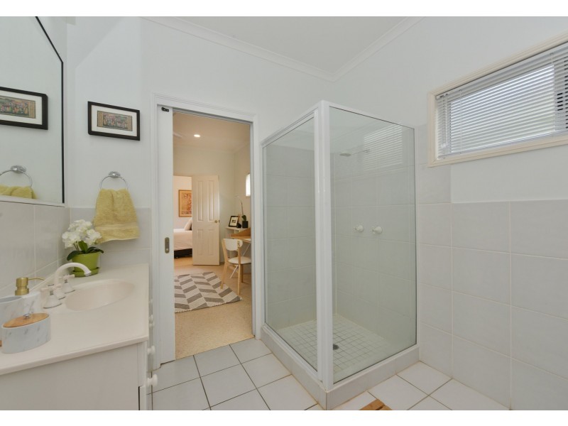 12 Eugenia  Crescent, Redlynch QLD 4870