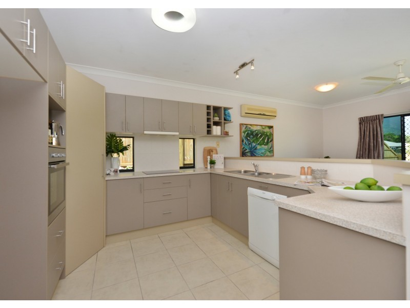 6 Five Span Close, Brinsmead QLD 4870