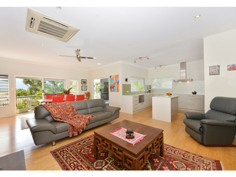 2/80 Cassowary Street, Freshwater QLD 4870