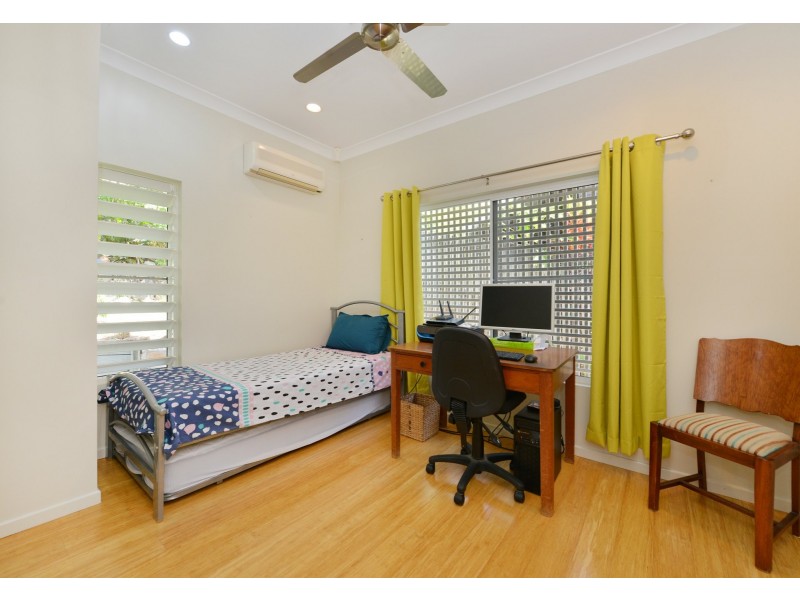 2/80 Cassowary Street, Freshwater QLD 4870