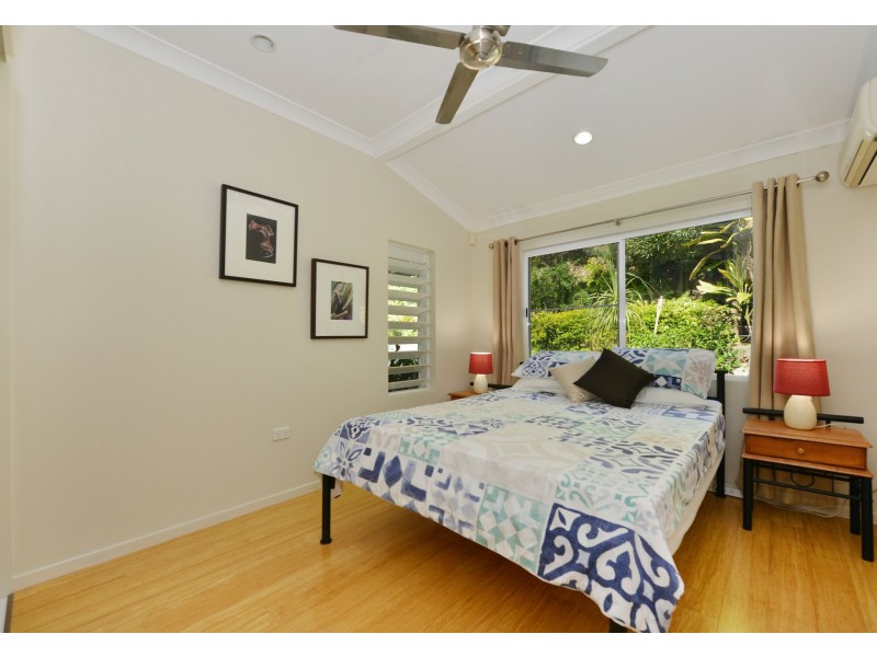 2/80 Cassowary Street, Freshwater QLD 4870
