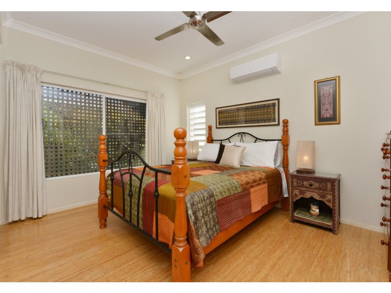 2/80 Cassowary Street, Freshwater QLD 4870