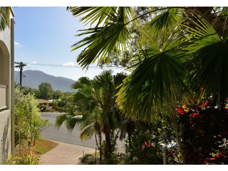 2/80 Cassowary Street, Freshwater QLD 4870