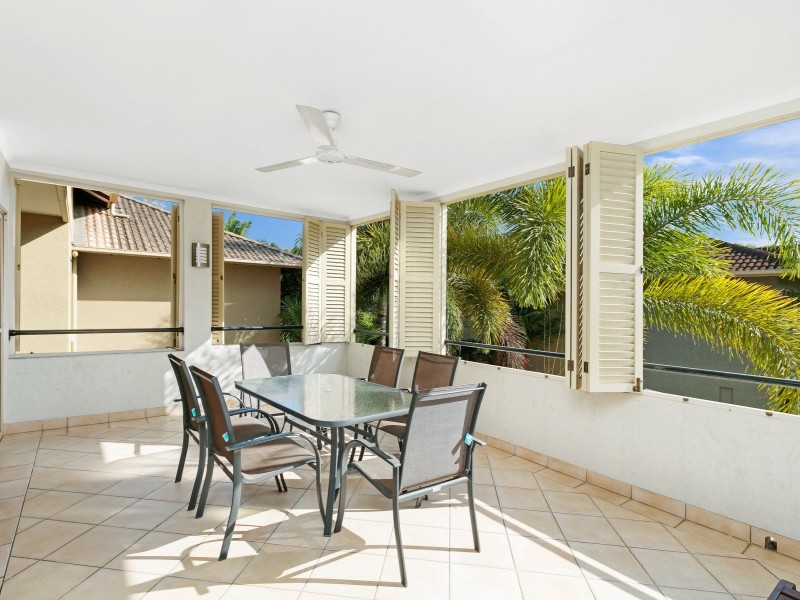 715/2 Greenslopes Street, Cairns North QLD 4870