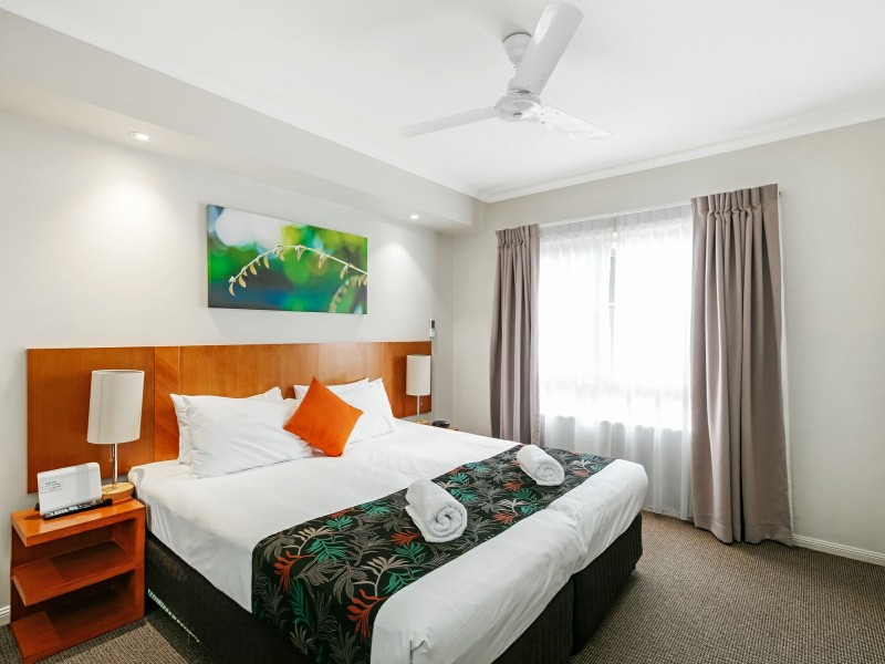715/2 Greenslopes Street, Cairns North QLD 4870