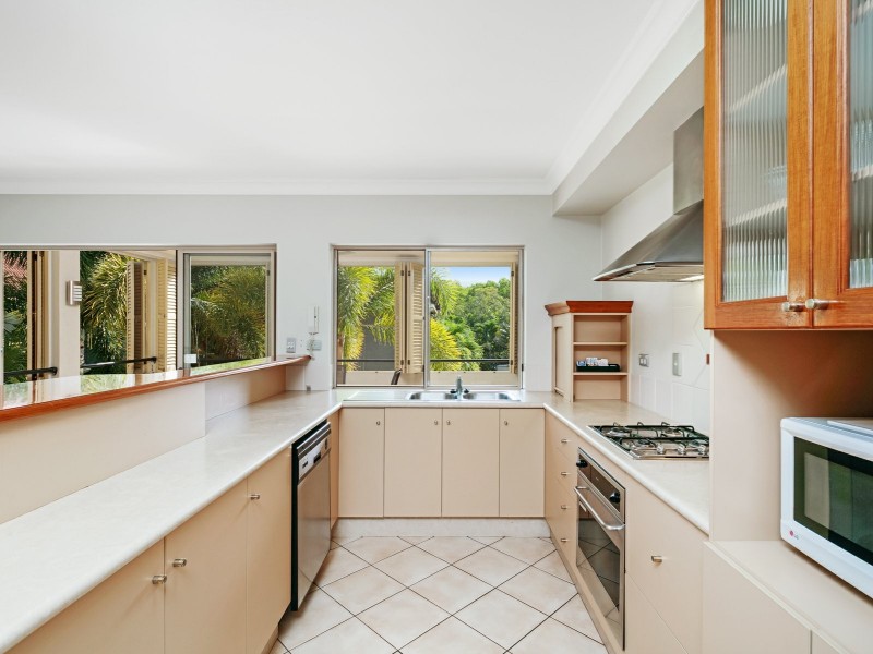 715/2 Greenslopes Street, Cairns North QLD 4870