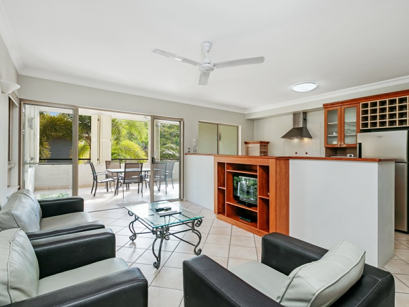 715/2 Greenslopes Street, Cairns North QLD 4870