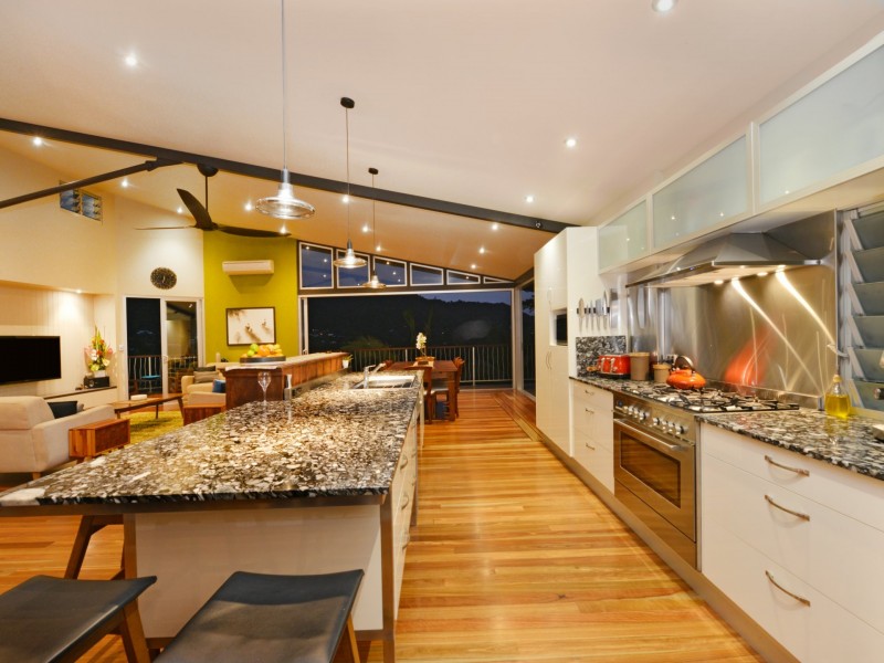 20 Bel-Air Drive, Whitfield QLD 4870