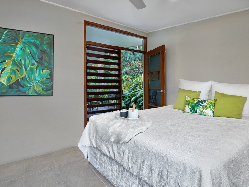 4 Onyx Street, Clifton Beach QLD 4879