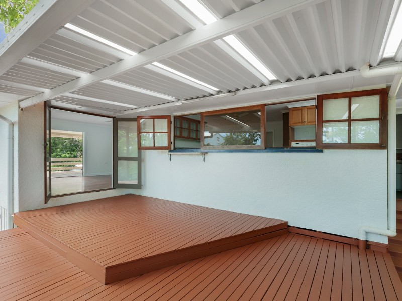 82 Hillview Crescent, Whitfield QLD 4870