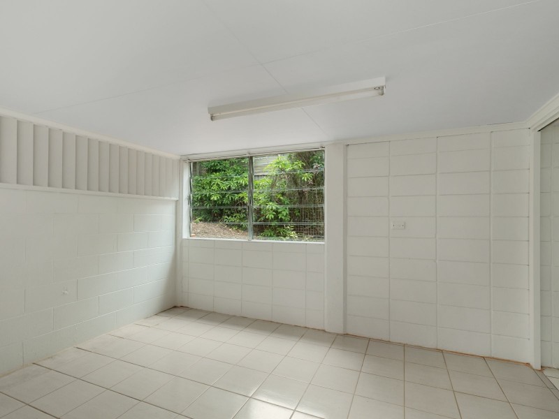 82 Hillview Crescent, Whitfield QLD 4870