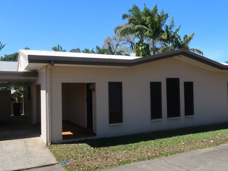 2/7 Clacherty Street, Stratford QLD 4870