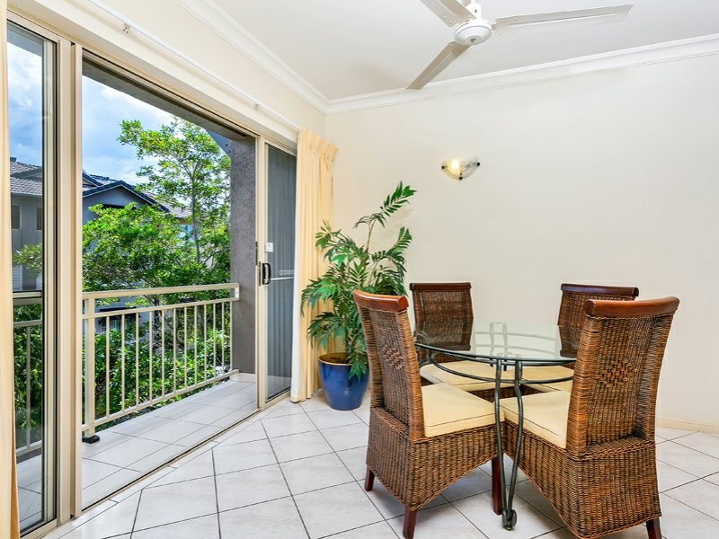 1227/2 Greenslopes Street, Cairns North QLD 4870