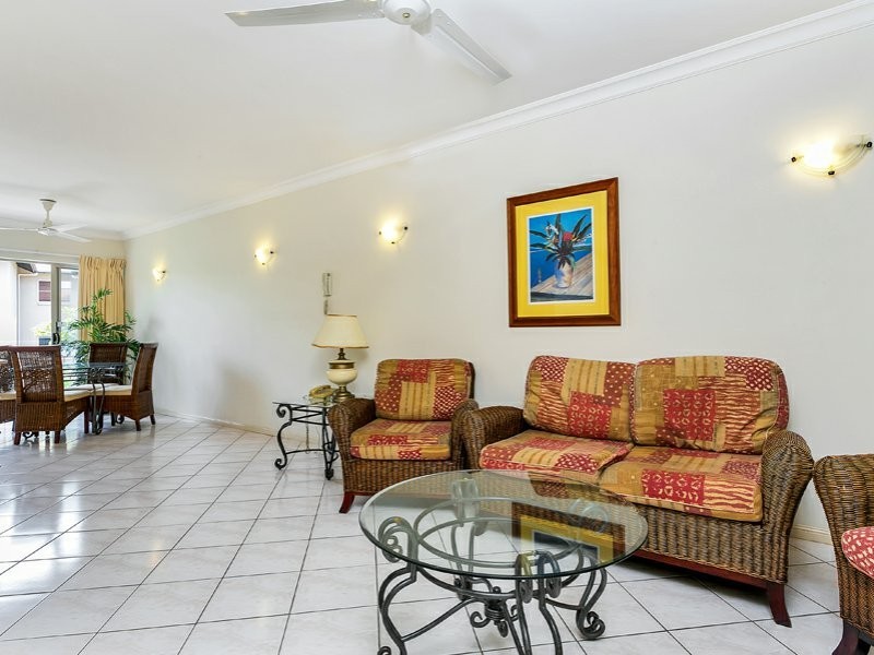 1227/2 Greenslopes Street, Cairns North QLD 4870