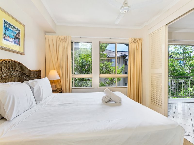 1227/2 Greenslopes Street, Cairns North QLD 4870