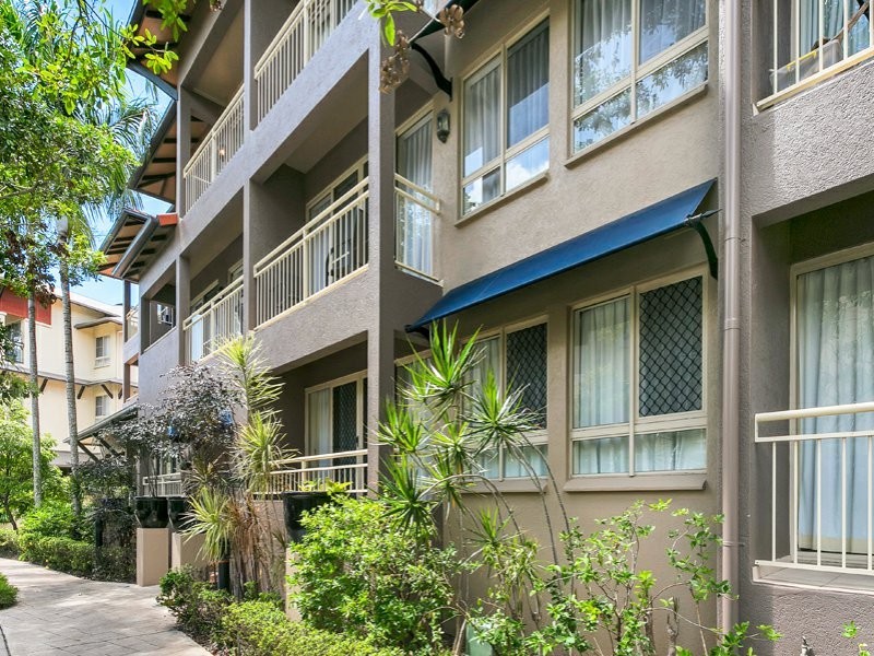 1227/2 Greenslopes Street, Cairns North QLD 4870
